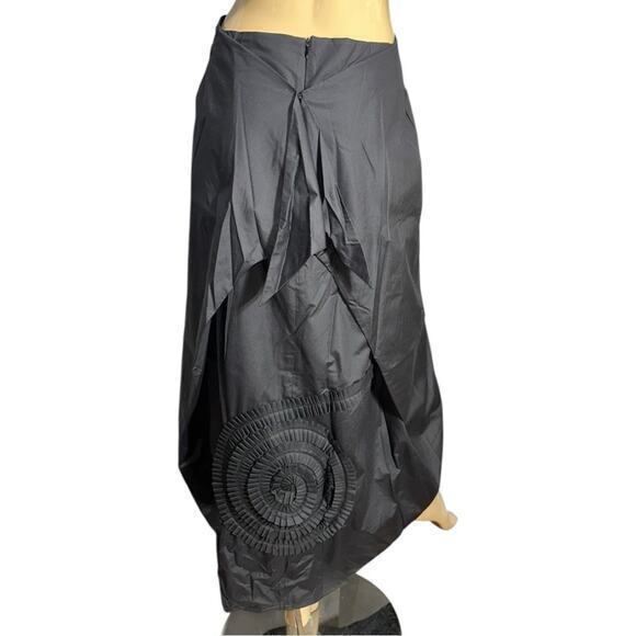 2026 Deux Mille Vingt Six Size 3 M Black Multi Technical Rosette Back Maxi Skirt